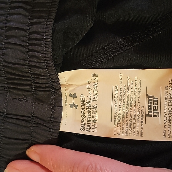 Under Armour Heat Gear Black Shorts Size S - Picture 5 of 5